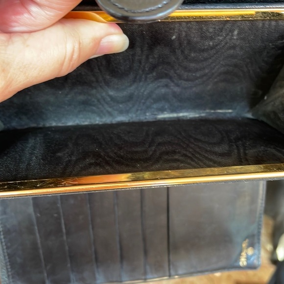 ๐๐HOST PICK๐๐ gorgeous Chanel Wallet black caviar skin - Picture 11 of 12